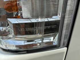 
									TOYOTA Hiace Wagon Wide GL Long Middle Roof Pearl White 2025′ DX44X full								