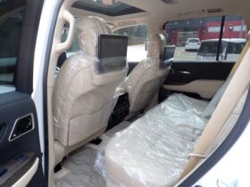 
									TOYOTA Land Cruiser Wagon ZX Pearl White 2022′ DYMAR full								