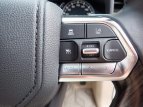 
									TOYOTA Land Cruiser Wagon ZX Pearl White 2022′ DYMAR full								