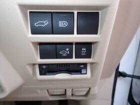 
									TOYOTA Land Cruiser Wagon ZX Pearl White 2022′ DYMAR full								