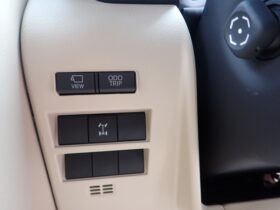 
									TOYOTA Land Cruiser Wagon ZX Pearl White 2022′ DYMAR full								