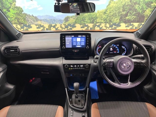 TOYOTA Yaris Cross Z Adventure White/Black 2023′ DYUP7
