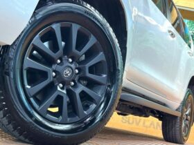 
									TOYOTA Land Cruiser Prado TX L Packet Matte Black Ed Pearl White 2023′ DYUPW full								