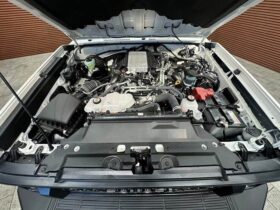 
									TOYOTA Land Cruiser Wagon AX White 2023′ DYUR7 full								