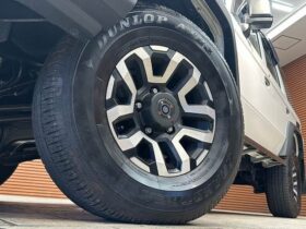 
									TOYOTA Land Cruiser Wagon AX White 2023′ DYUR7 full								