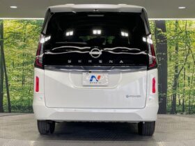 
									NISSAN Serena e-POWER XV Pearl White 2023′ DYVRW full								