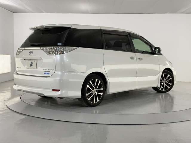 TOYOTA Estima Aeras Leather Package Pearl White 2012′ DYVYS