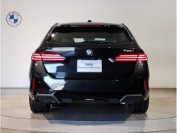 BMW 5 Series 523d xDrive M Sport Black 2024′ E0RB1