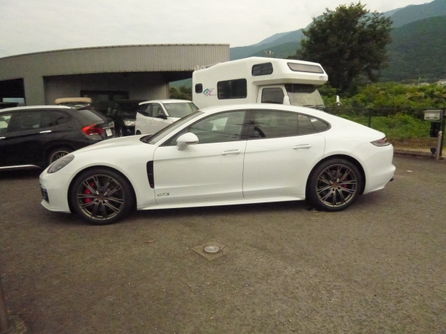 Porsche Panamera GTS White 2019′ E0RCJ