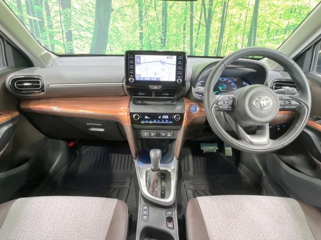 TOYOTA Yaris Cross Z Gold/Black 2021′ E0Z9Y