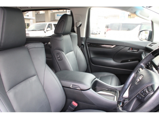 TOYOTA Alphard SR C Package Pearl White 2020′ E1035