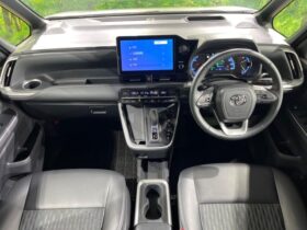 
									TOYOTA Noah S-Z Pearl White 2023′ E104Y full								