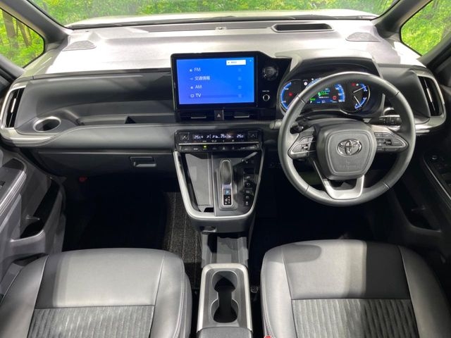 TOYOTA Noah S-Z Pearl White 2023′ E104Y