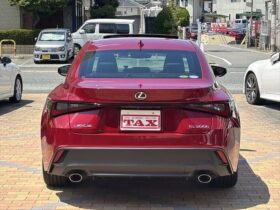 
									Lexus IS 300h version L SR Red 2021′ E13O1 full								