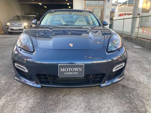 Porsche Panamera GTS Navy Blue 2013′ E3570