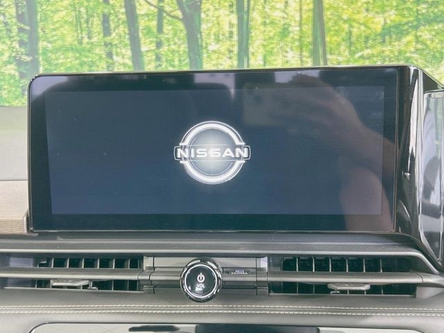 NISSAN Serena e-POWER Highway Star V Pearl White 2023′ E35T8