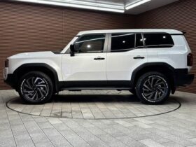 
									TOYOTA Land Cruiser Wagon ZX First Edition Pearl White 2024′ E59WG full								
