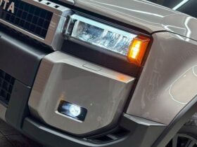
									TOYOTA Land Cruiser Wagon VX Brown 2024′ E59WN full								