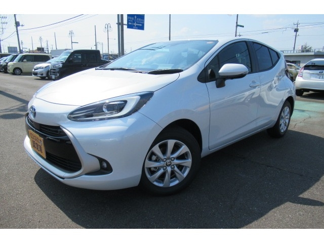 TOYOTA AQUA Z Pearl White 2025′ E5ALM