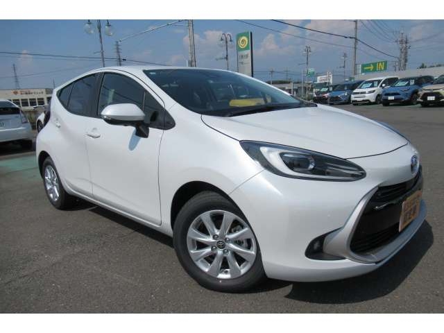 TOYOTA AQUA Z Pearl White 2025′ E5ALM