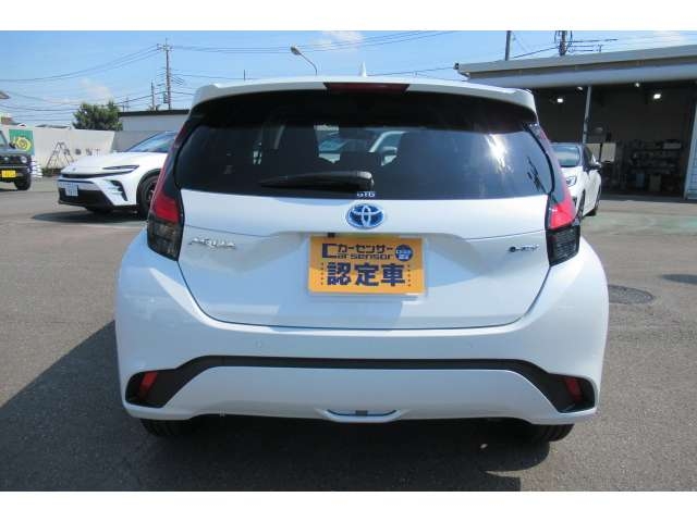 TOYOTA AQUA Z Pearl White 2025′ E5ALM