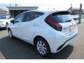 
									TOYOTA AQUA Z Pearl White 2025′ E5ALM full								