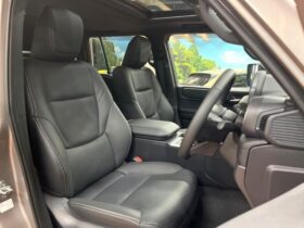 
									TOYOTA Land Cruiser Wagon VX Gray 2024′ E5BM1 full								