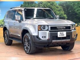 
									TOYOTA Land Cruiser Wagon VX Gray 2024′ E5BM1 full								