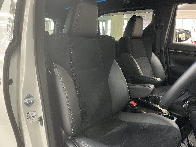 TOYOTA Alphard 2.5S Type Gold 3 Pearl White 2023′ E5DAA