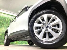 
									TOYOTA Yaris Cross G Pearl White 2023′ E7ET2 full								