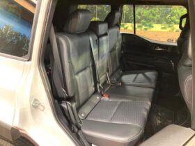 
									TOYOTA Land Cruiser Wagon VX Pearl White 2024′ E7EVJ full								