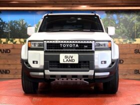 
									TOYOTA Land Cruiser Wagon VX Pearl White 2024′ E7EVJ full								
