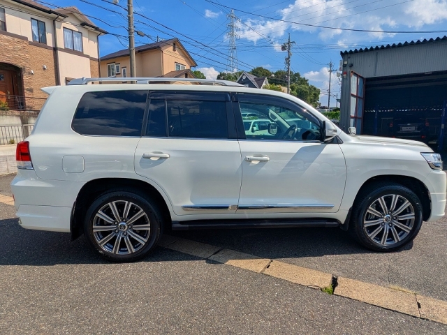 TOYOTA Land Cruiser Wagon AX G Selection Pearl White 2020′ E9C25