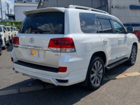 
									TOYOTA Land Cruiser Wagon AX G Selection Pearl White 2020′ E9C25 full								