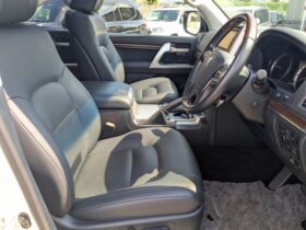 
									TOYOTA Land Cruiser Wagon AX G Selection Pearl White 2020′ E9C25 full								