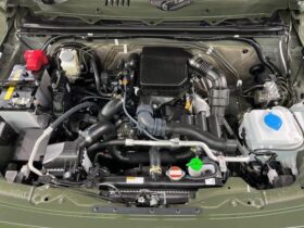 
									SUZUKI Jimny XC Green 2025′ E9K2Z full								