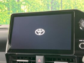 
									TOYOTA Voxy S-Z Pearl White 2024′ E9KGZ full								