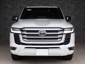 
									TOYOTA Land Cruiser Wagon ZX Diesel Turbo Pearl White 2022′ EBH3U full								