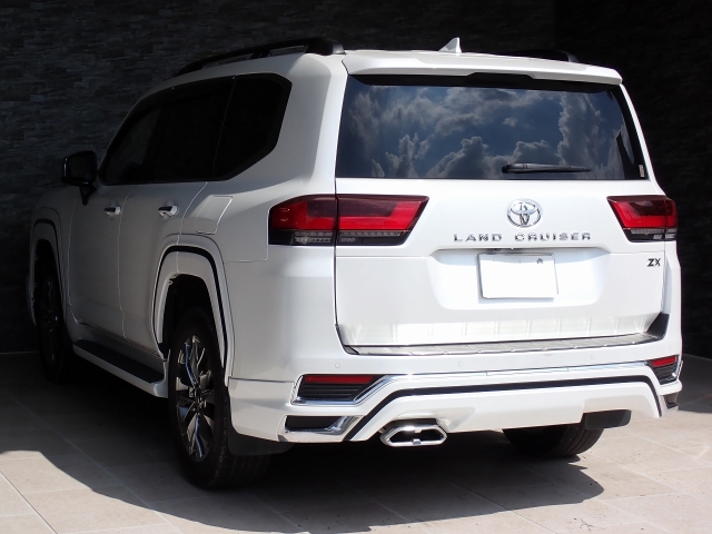 TOYOTA Land Cruiser Wagon ZX Diesel Turbo Pearl White 2023′ EBH4L
