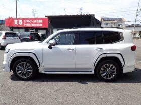 
									TOYOTA Land Cruiser Wagon ZX Diesel Turbo Pearl White 2023′ EBH4L full								