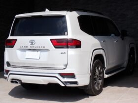 
									TOYOTA Land Cruiser Wagon ZX Diesel Turbo Pearl White 2023′ EBH4L full								