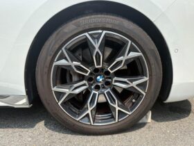 
									BMW 7 Series 740i Excellence Pearl White 2024′ EBH4P full								