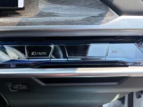 
									BMW 7 Series 740i Excellence Pearl White 2024′ EBH4P full								