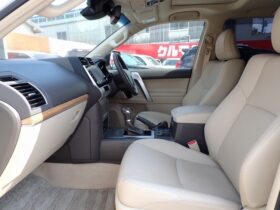 
									TOYOTA Land Cruiser Prado TX L Package Sunroof 7 Seater Pearl White 2022′ EBH7C full								