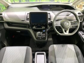 
									NISSAN Serena e-POWER Highway Star V Pearl White 2020′ EBQ1Y full								