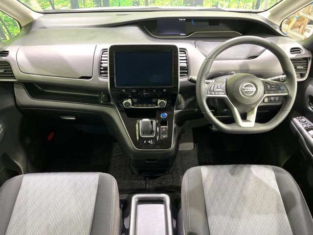 NISSAN Serena e-POWER Highway Star V Pearl White 2020′ EBQ1Y