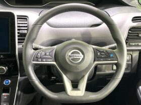 
									NISSAN Serena e-POWER Highway Star V Pearl White 2020′ EBQ1Y full								