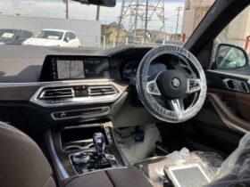 
									BMW X5 xDrive35d M Sport Air Suspension Pearl White 2023′ ECBZW full								