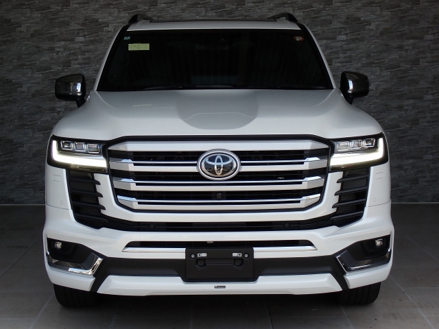 TOYOTA Land Cruiser Wagon ZX Pearl White 2024′ EDMH2