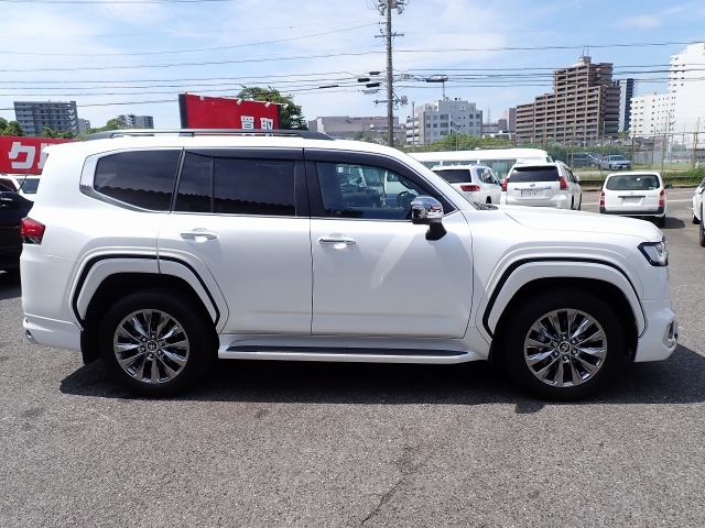 TOYOTA Land Cruiser Wagon ZX Pearl White 2024′ EDMH2